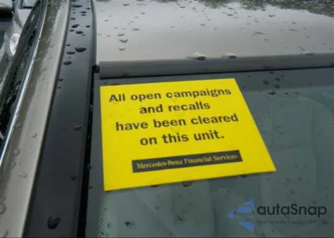 2009 Mercedes-Benz C300 z USA, uszkodzony, nr VIN WDDGF54X69F238761